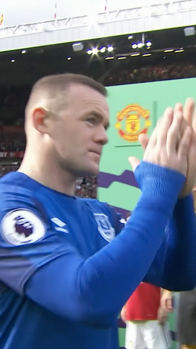 Rooney’s Welcome Back To Old Trafford 👏👏