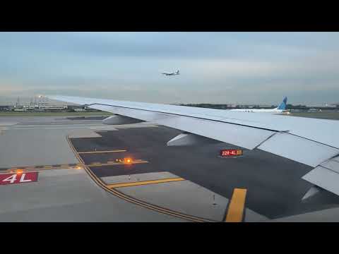 United Airlines 777-200ER takeoff from Newark
