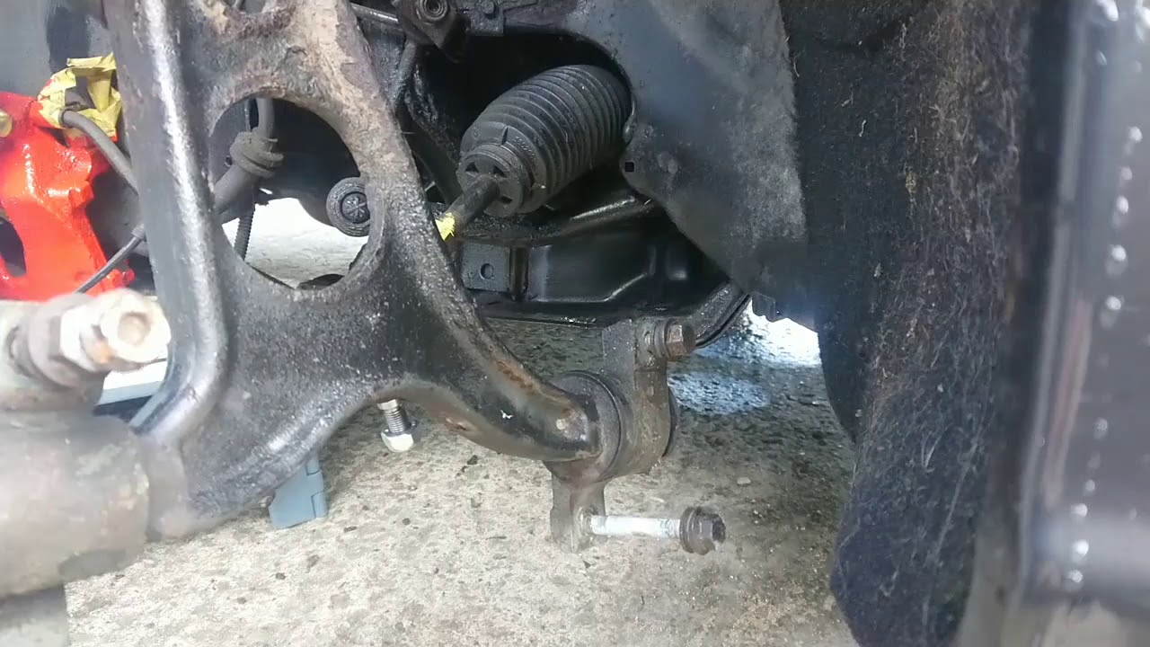 Alfa Romeo 156 147 GT front lower wishbone arm ball joint replacement