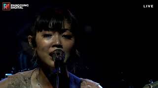  Tami Aulia - Dapatkah Kita ( Live Panggung Digital ) Mp3