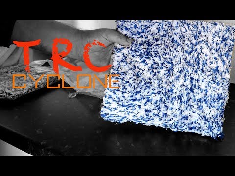 Рукавичка для миття авто The Rag Company The Cyclone Ultra Wash Mitt, Red White &Blue Limited Edition 20x23 см, видео 1