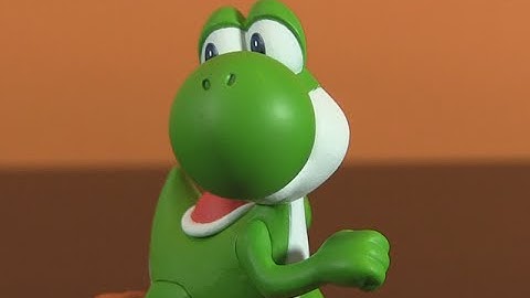 NINTENDO YOSHI AMIIBO UNBOXING!