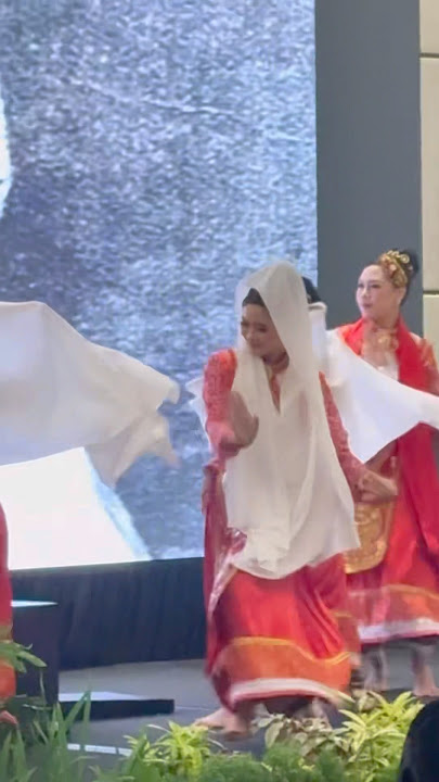 Tari Kreasi : Ibu Fatmawati