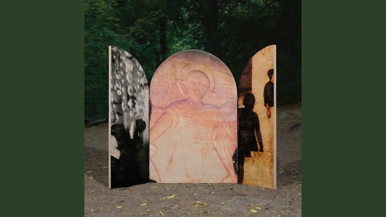 Tiny Beads Reflecting Light auf YouTube ansehen Tiny Beads Reflecting Light auf YouTube ansehen