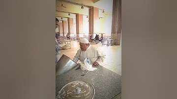 تلاوة رائعة من "عامل المطعم" في المدينة الجامعية-جامعة الأزهر