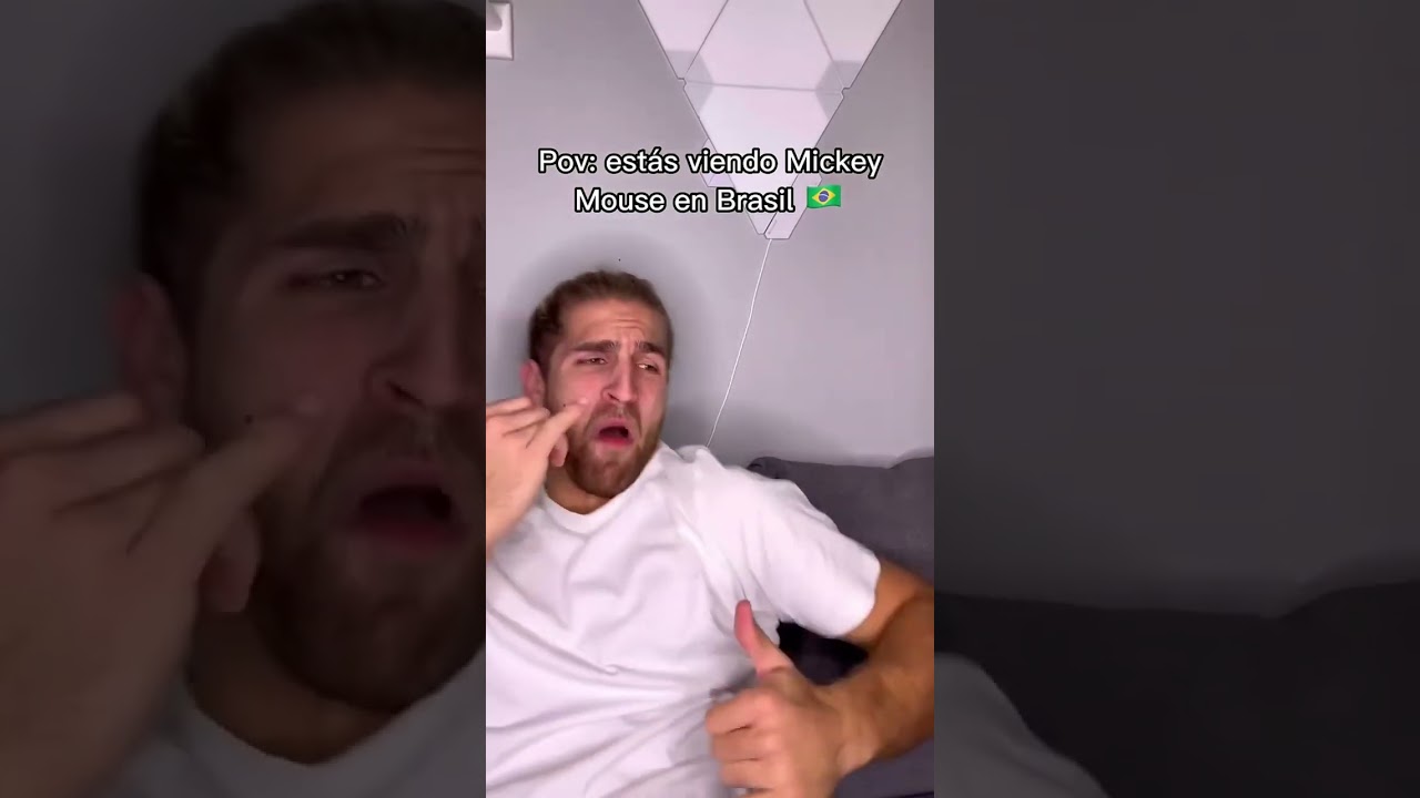 Pov estás viendo Mickey Mouse en Brasil 🇧🇷 ￼