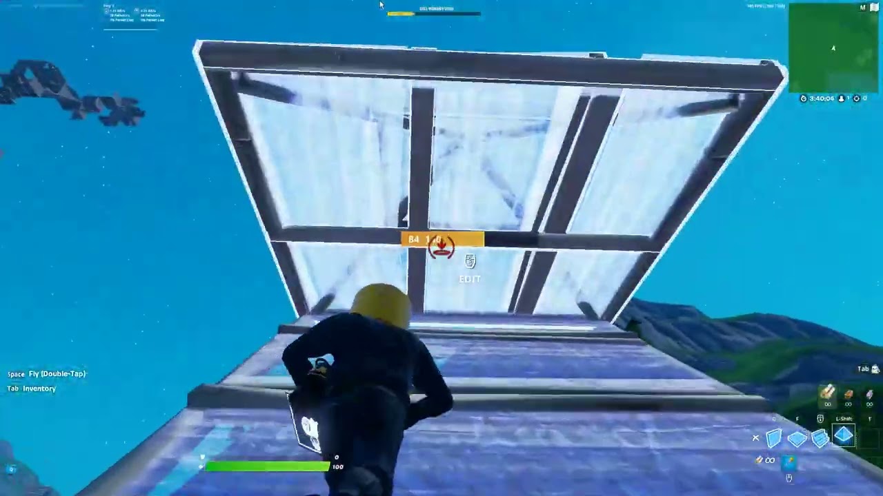 Me freebuilding with no WASD keycaps (just switches)