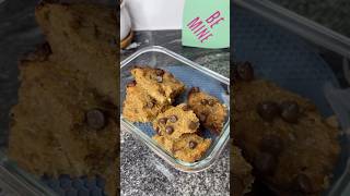 Peanut Butter Banana Bars! These have protein and are perfect for meal prep. #proteinbars #mealprep