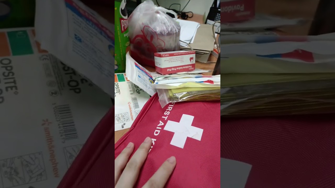 ARRANGING our FIRST AID KIT 