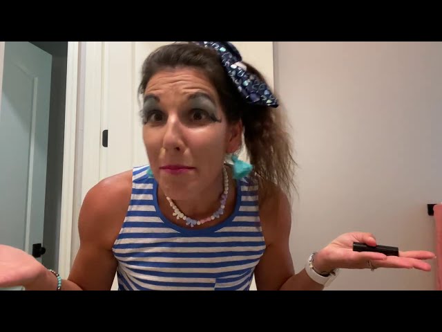 Tween Makeup tutorials be like | If you have a dau...
