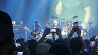 Download lagu Barbarik Live At Odeon - Semalam Yang Hangat & Sendiri (Feat Mel)