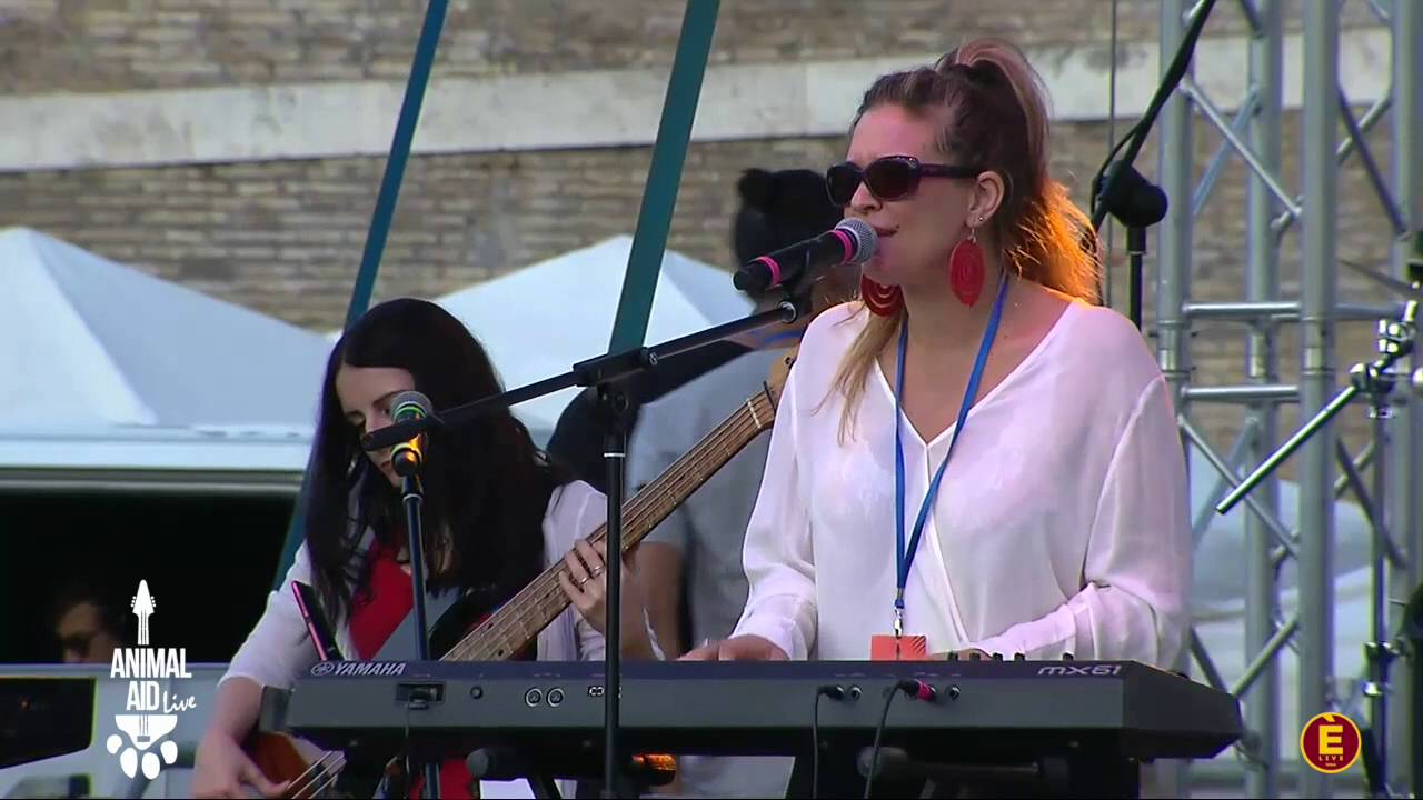 Raggi Fotonici per Animal AID Live 2016