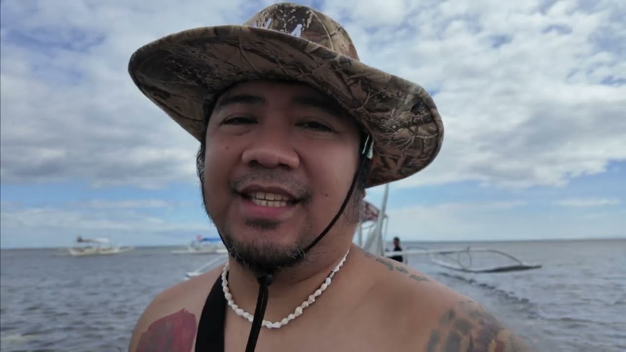 Camping sa batanggas , island hopping with my family.