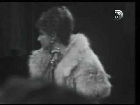 在 YouTube 上观看 אסתר עופרים 1973 ESTHER OFARIM חלק ראשון