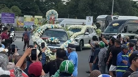 Toàn cảnh lễ hoả táng đám tang NSUT Ngọc Trinh: Ns Công Ninh khóc nghẹn, ba mẹ suy sụp tiễn biệtcon 
