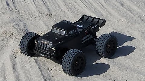 Arrma outcast 8s Beach ⛱️ bash kinda 😂😂😂😂😂😂😂😂🤦🏾‍♂️🤦🏾‍♂️🫣🫣