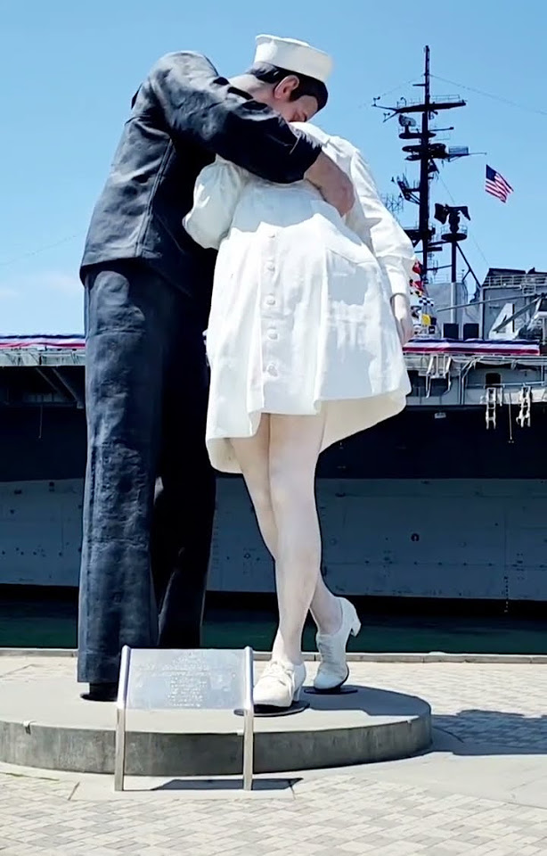 “Embracing Peace” the kiss statue San Diego YouTube