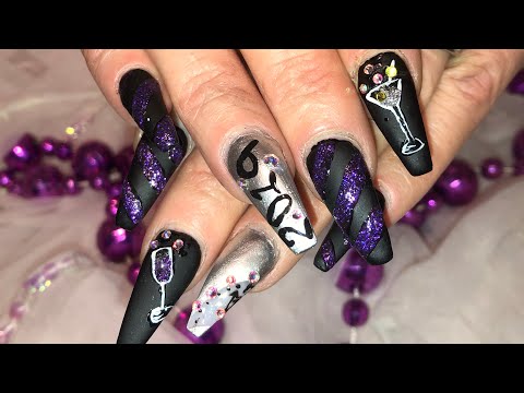 18th-nail-design...blinging-new-year!-my-new-years-nails