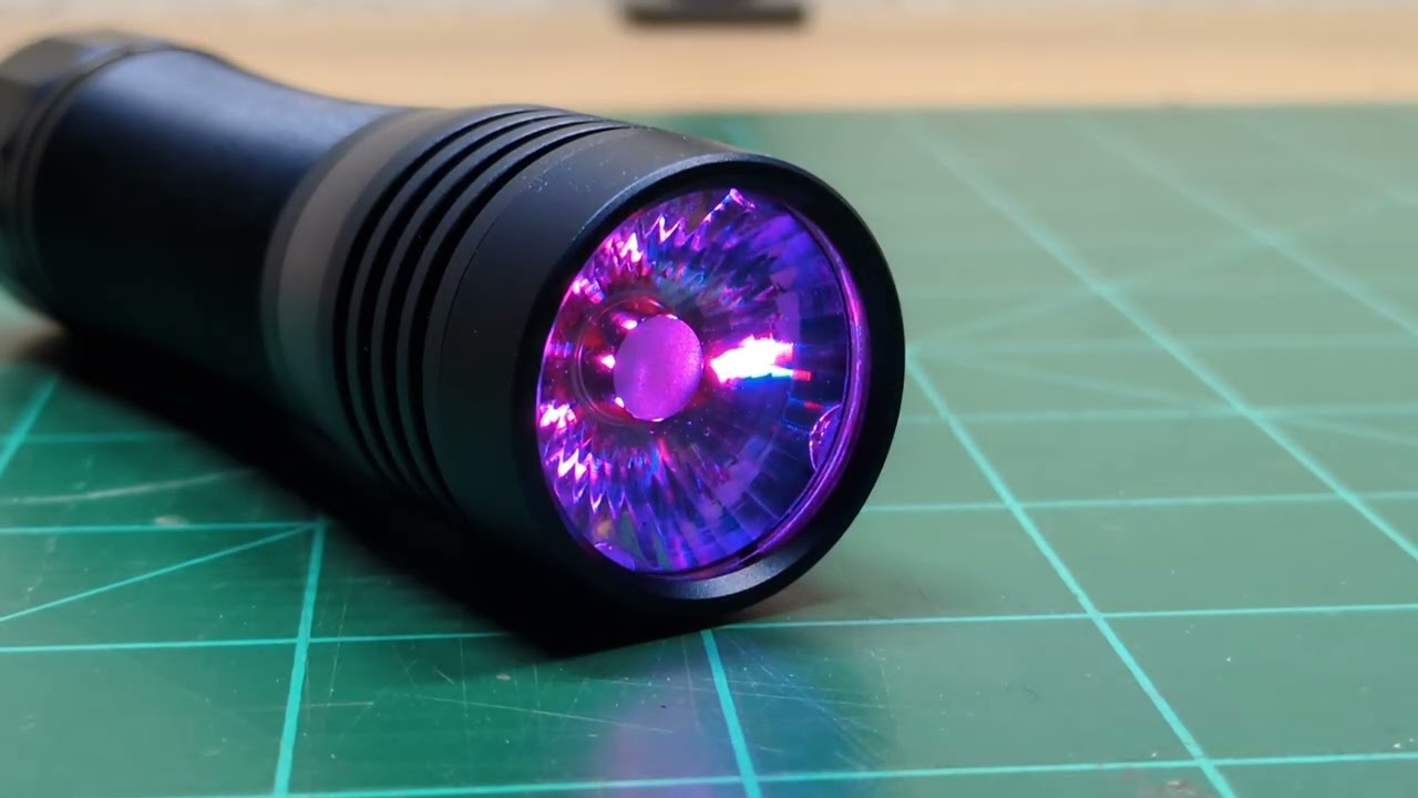 「KONNAYONONAKA」黒×ライトブルー/KRY Noctigon KR1K Review – Sleek 21700 Enthusiast Light – Grizzly's