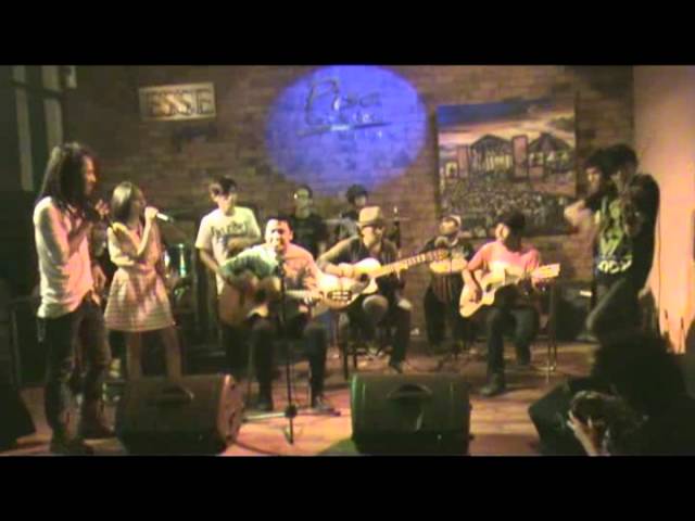 Ipang. Ello. Lala Feat. FBLcoustic  - Buka Semangat Baru [Official Video] class=