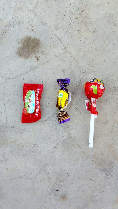 Chocolatey lollipop london bon-bon #candy #lollipop #chocolate #unpacking