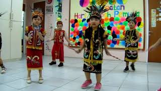 Download Lagu AMPAR AMPAR PISANG DANCE BY K2A CLASS!! #youthpledgenationday #indonesiamontessorischool MP3