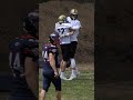 O první touchdown zápasu se po passu Volodymyra Hrynkiva postaral Vojtěch Vojtěch! 🏈🙌