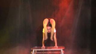 Alina, The show Burlesque, contortion