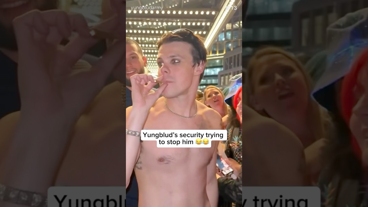 Guarda YUNGBLUD security tries to stop him with fans #yungblud #ozzyosbourne #rockstar su YouTube Guarda YUNGBLUD security tries to stop him with fans #yungblud #ozzyosbourne #rockstar su YouTube