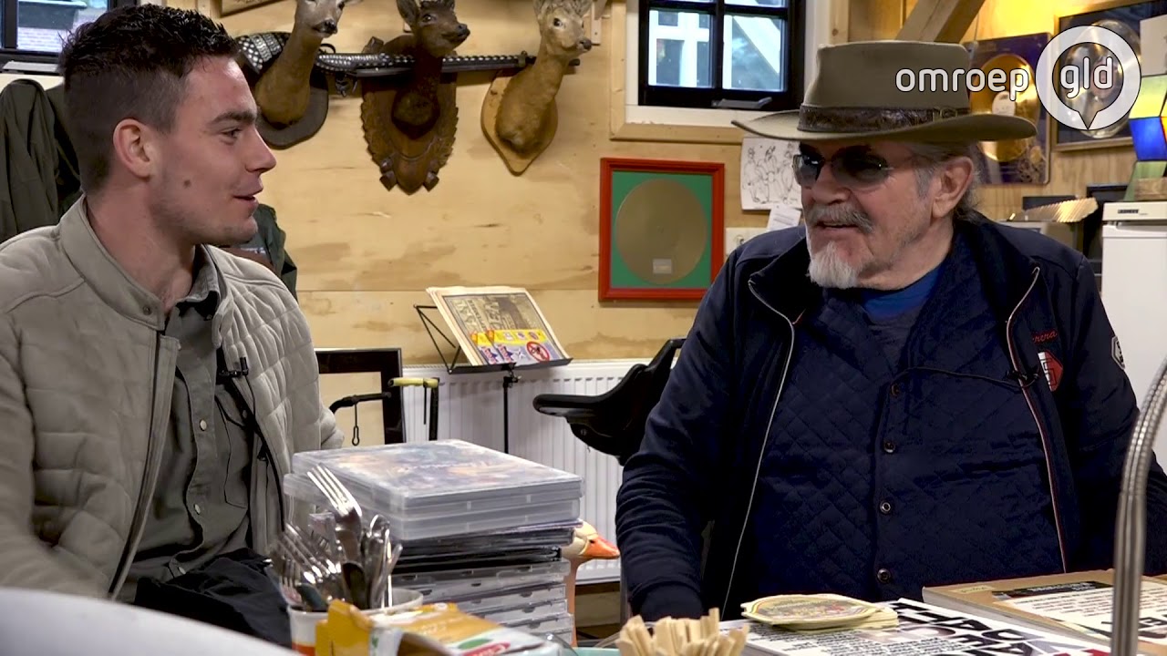 Bennie Jolink helpt fan uit de brand