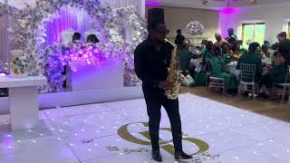 When Bishopsaxz SERENADES the wedding guests #love #wedding #2024 #sax #music