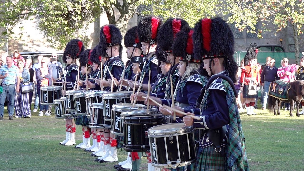 Drum Salute from Drum Corps of Ballater & District Pipe Band during