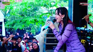 Cahaya Gress hitam Duniamu Putihnya Cintakuema Vernandakhitanjocieangarfieldmelvinodk 