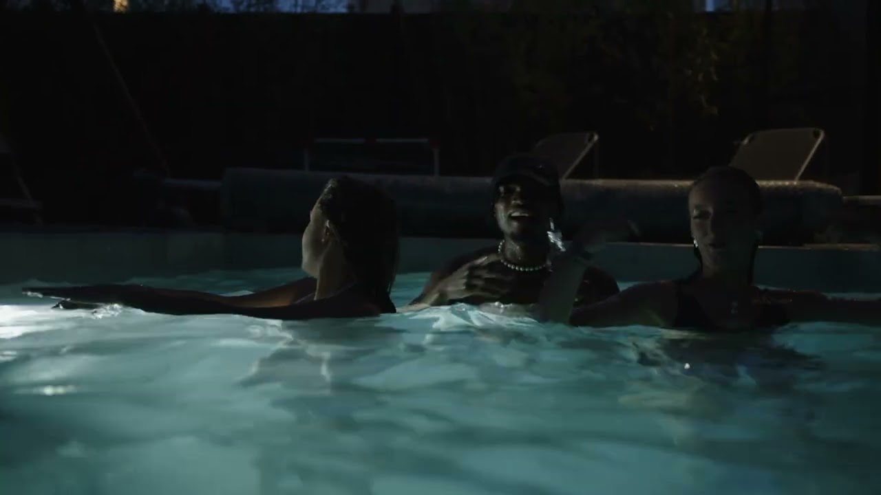 Watch DOUCEURNOIR & MAKASSY - COCKTAIL (clip officiel) on YouTube Watch DOUCEURNOIR & MAKASSY - COCKTAIL (clip officiel) on YouTube