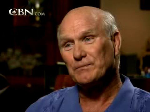 Terry Bradshaw Shares His Faith with The 700 Club - CBN.com