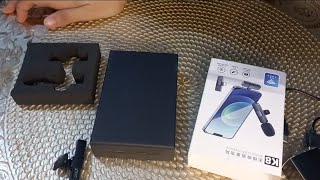 ASMR mic opening and tapping
