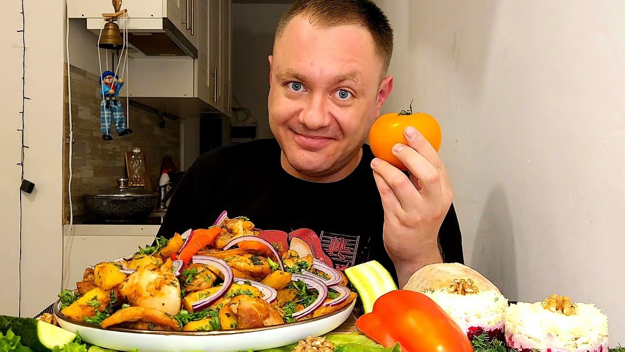 МУКБАНГ. ОБЖОР. ОДЖАХУРИ С КУРИЦЕЙ, ГРУЗИНСКАЯ КУХНЯ, САЛАТ СВЕКОЛЬНЫЙ С СЫРОМ. АСМР. MUKBANG.
