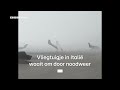 Harde wind blaast met 130 kilometer per uur vliegtuigje omver | RTL Nieuws