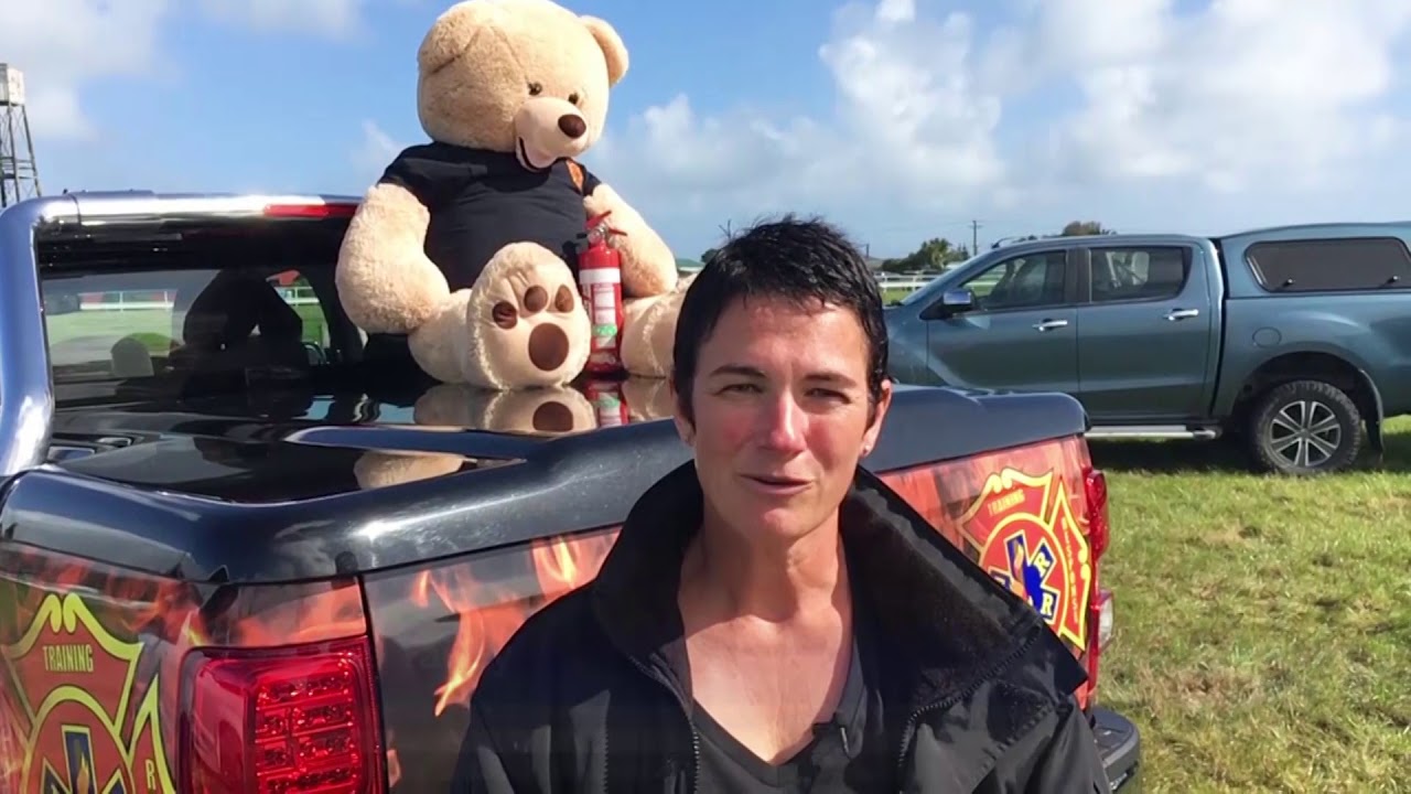 Vehicles corralled for inaugural Ute Muster in Hokitika YouTube