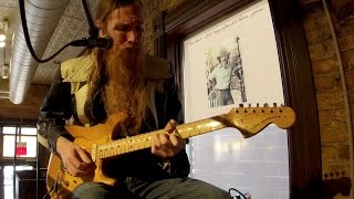 Video thumbnail of "Jaik Willis - Some Folks' Lives Roll Easy"