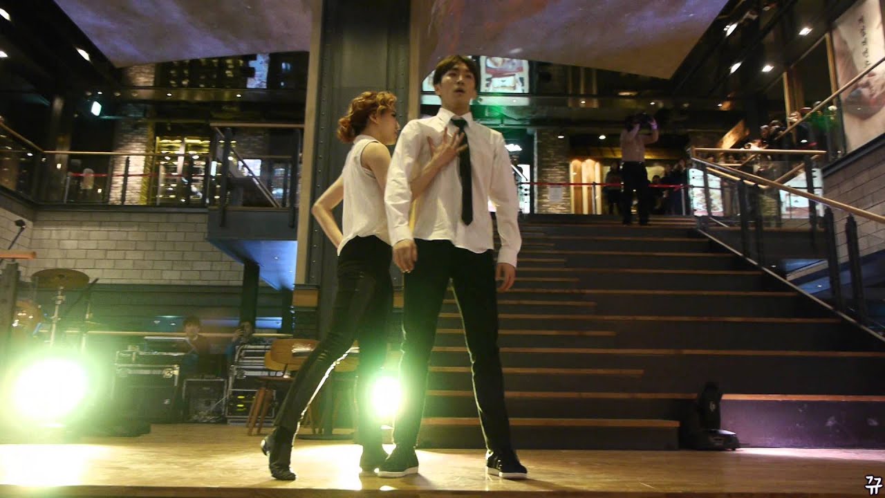 131223 CJ 스퀘어 오픈 행사 7시 공연 - EVOLVE (김명규, 이루다)