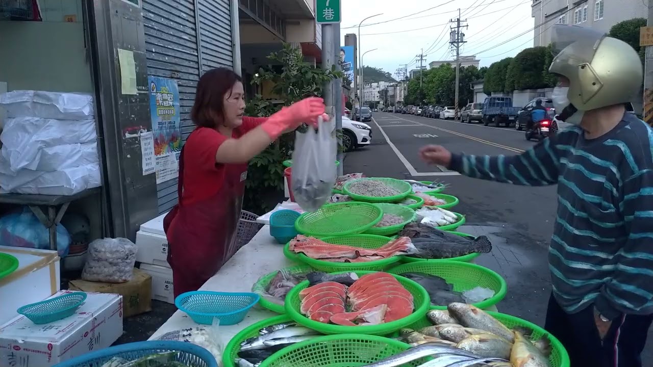 阿源一開賣就爆場！海鮮超低價直接秒殺！  阿源海鮮拍賣@台中豐原