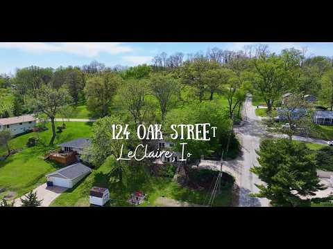 124 Oak Street, LeClaire, IA home video tour