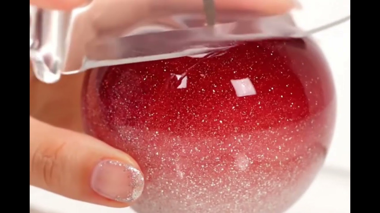 Red Apple cutting  blue apple cutting 