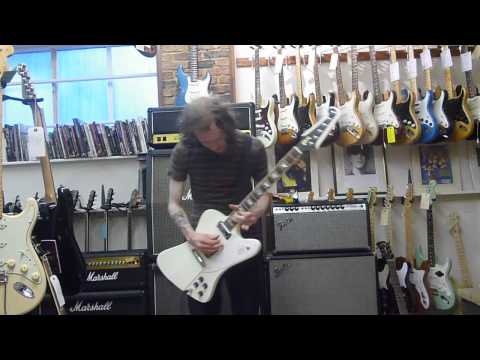 Gibson Firebird V 90s ショートバイブローラ　バンジョーペグ Gibson Firebird V 90s ショートバイブローラ バンジョーペグ