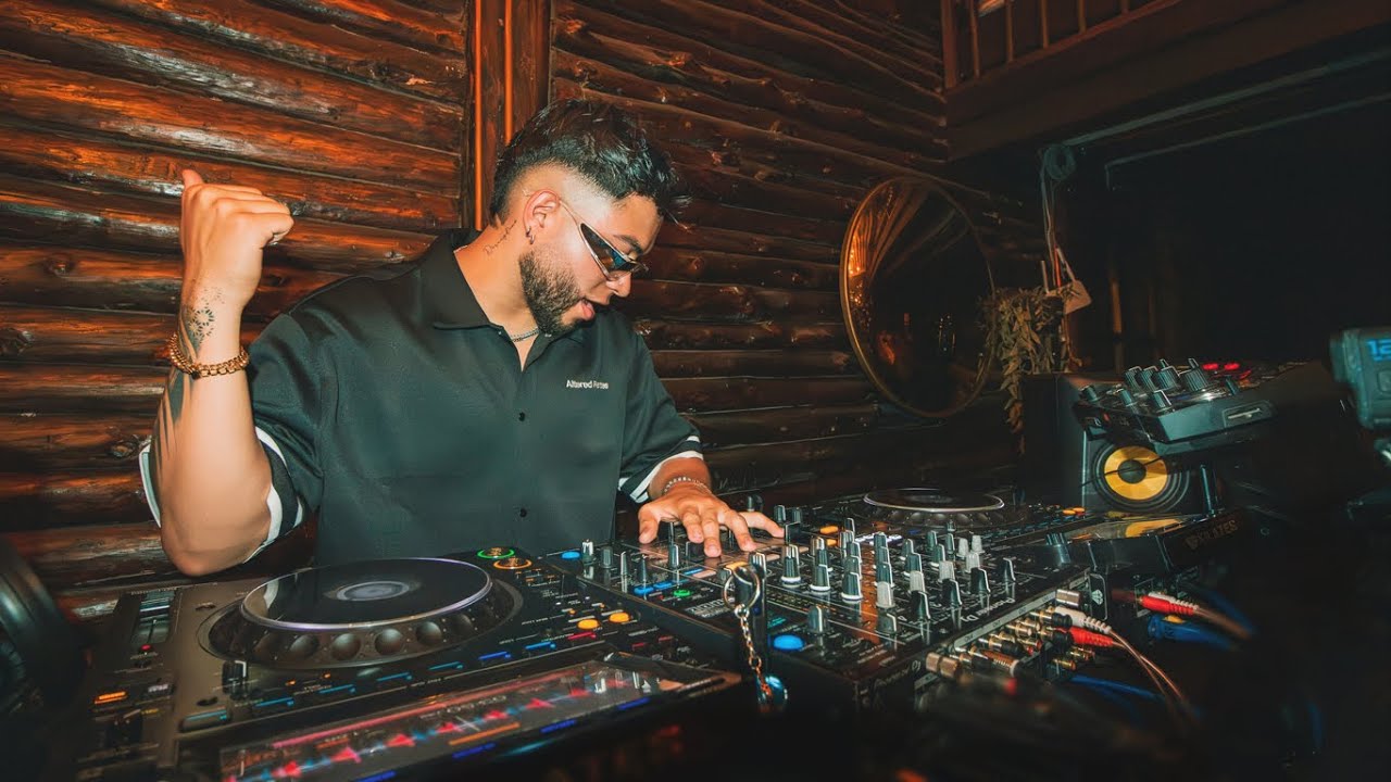 Santa Elena - Julian Raigoza (FULL SET) tech house