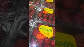 Strawberries at Safeway in California 🍓 Digital Coupon Food Shopping #shorts #safeway