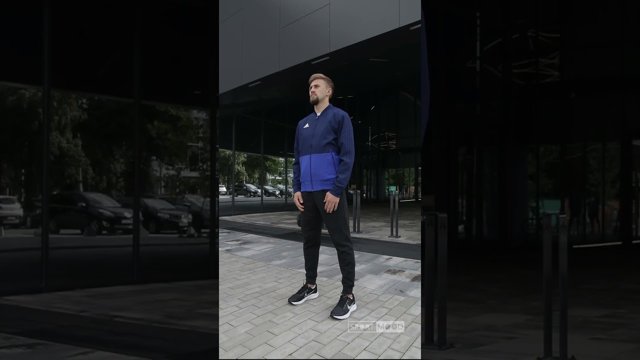 Чоловічий бомбер Adidas. В наявності є три різні кольори