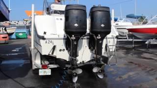 2001 Boston Whaler 26 Outrage powered by 225hp Mercury Optimax !!