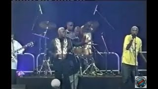 King Kester Emeneya - Ngabelo (live au zénith de Paris 2001)